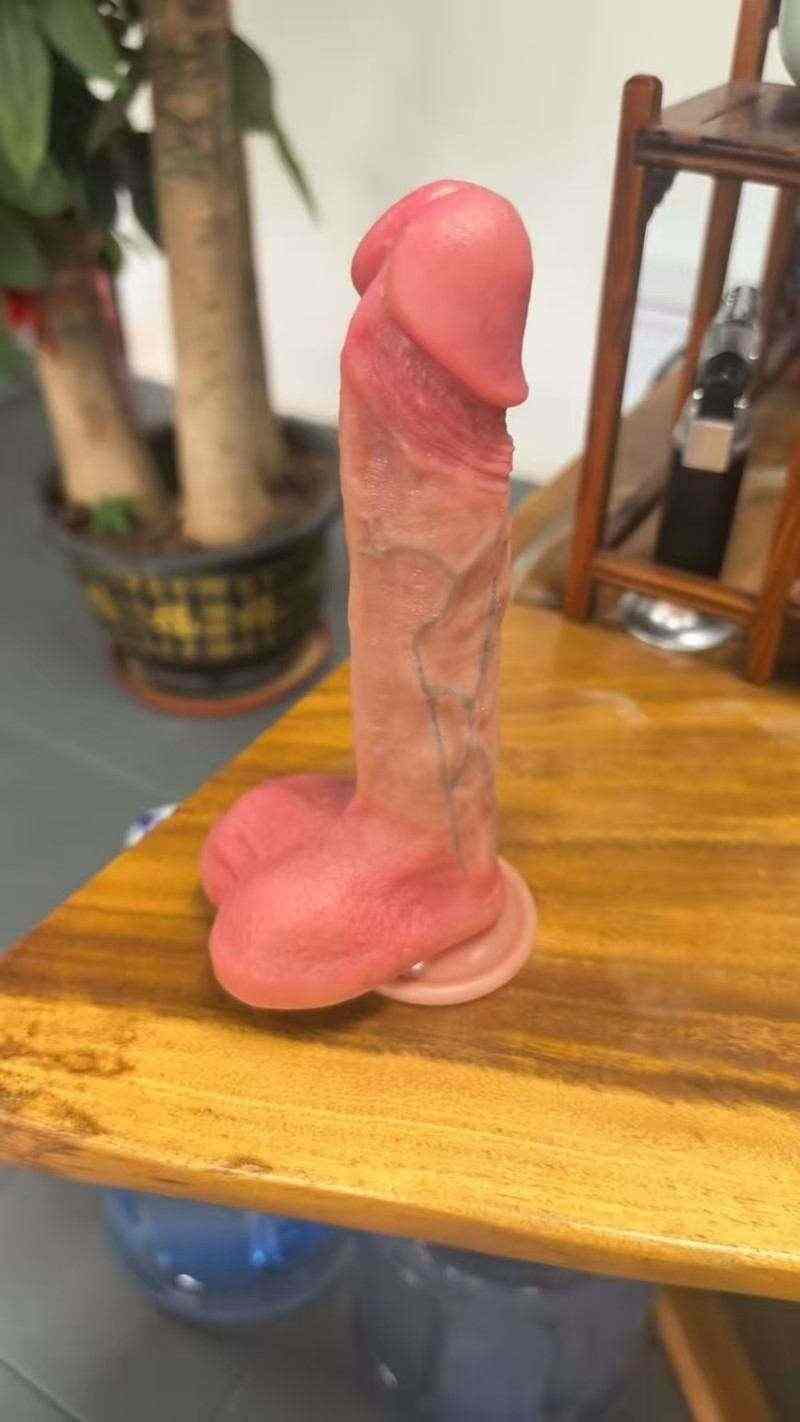 Manual phallus