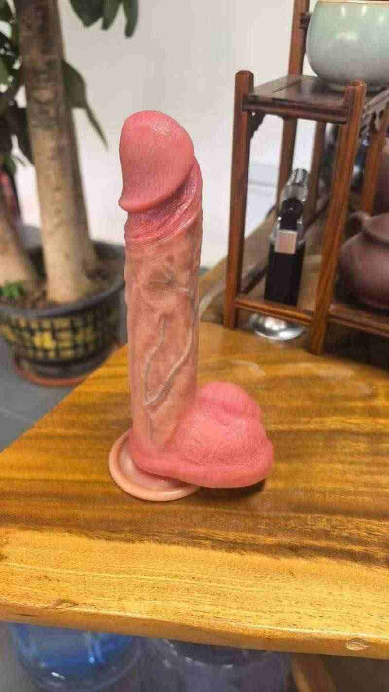 Manual phallus